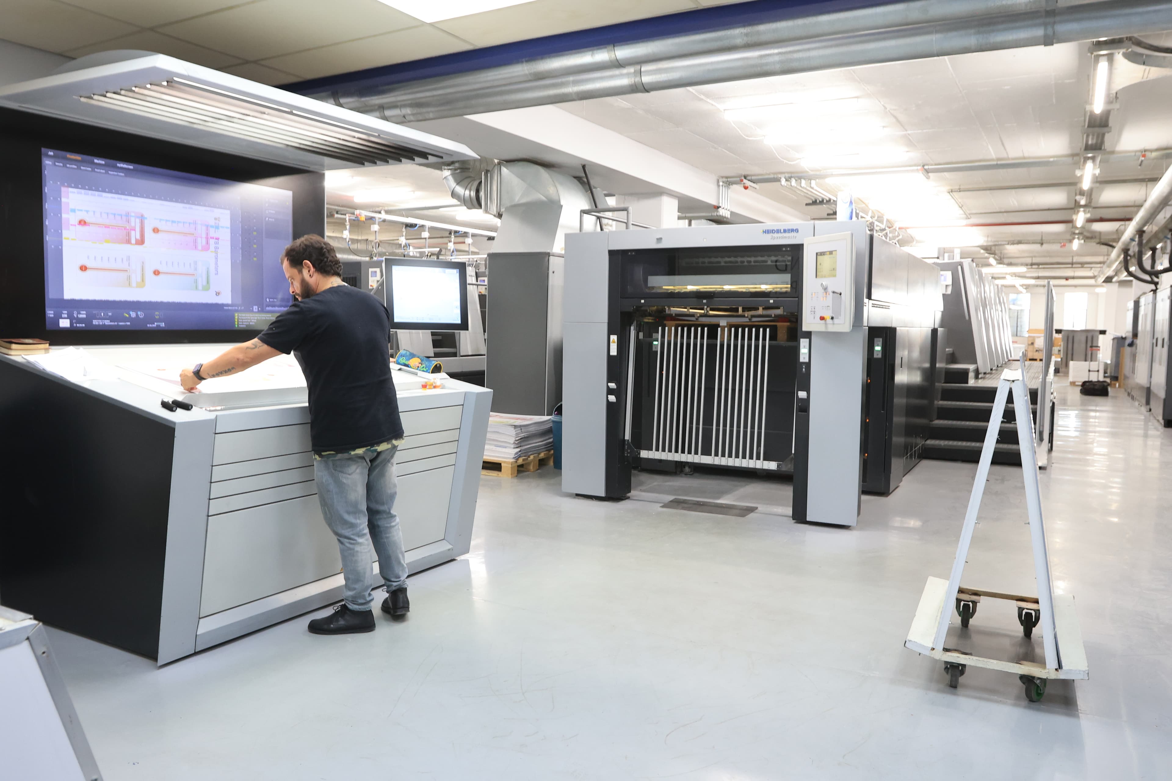 Commercial printing press